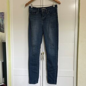 Levi's Women's Dark Blue Skinny Jeans